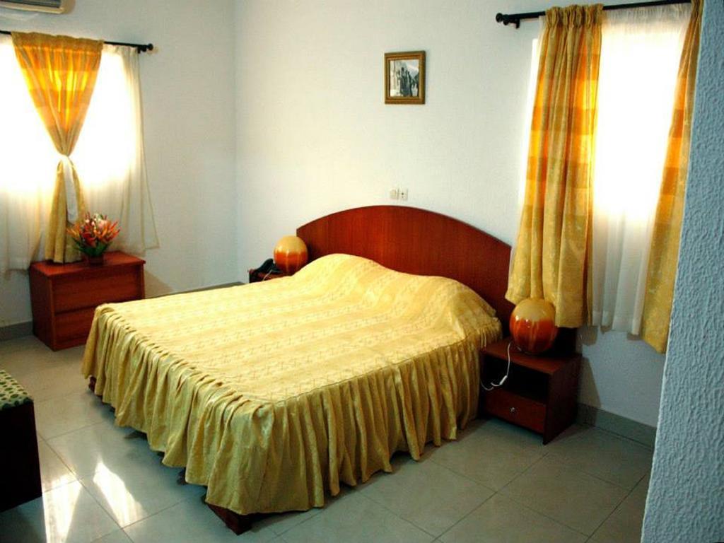 Paradise Hotel Lomé Zimmer foto